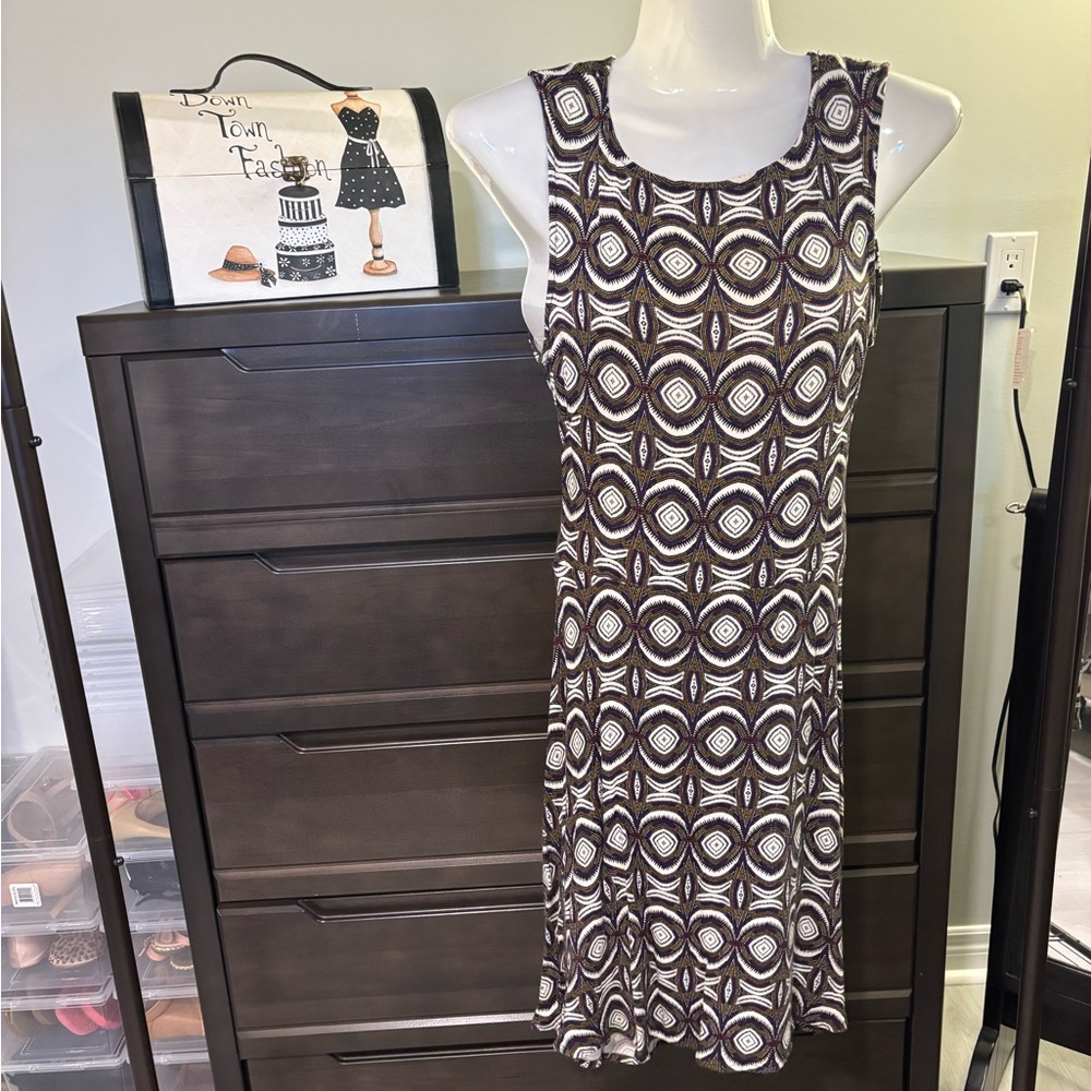 Geometric Patterned Sleeveless Dress